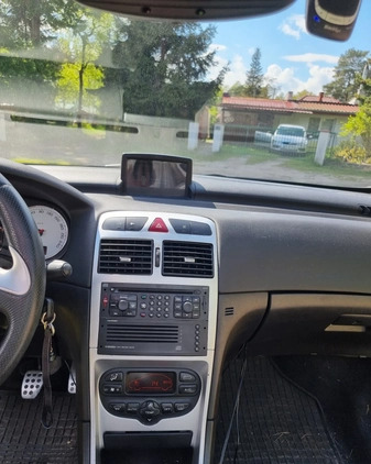 Peugeot 307 CC cena 14800 przebieg: 200000, rok produkcji 2004 z Poznań małe 121